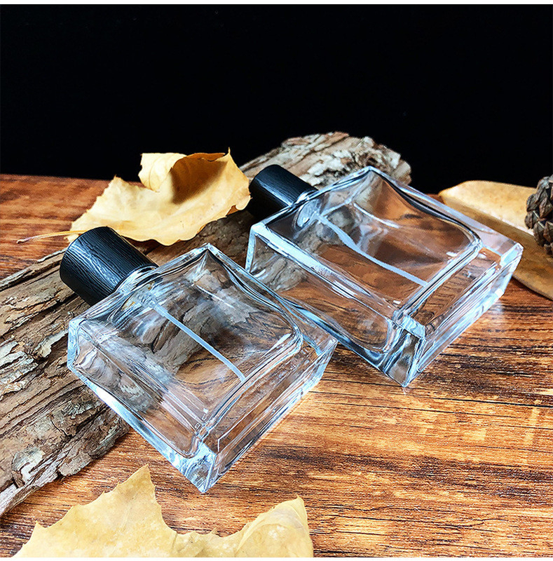 Wholesale Clrear 50ml 100ml Square Screw Cap Glass Perfume Spray Bottle With Packing