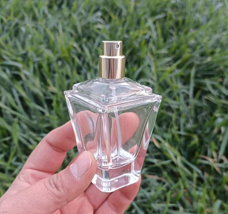 Custom Crown Cap 60ml Custom Square Crimp Cap Clear Perfume Spray Bottle